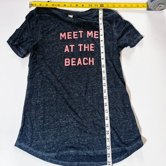 Old Navy Women's Tshirt "Meet Me  At The Beach" size XS black pre owned - Picture 4 of 5
